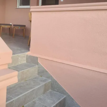 Rubbi - Two Bedroom With Terrace *