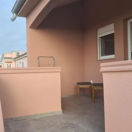 Rubbi - Two Bedroom With Terrace