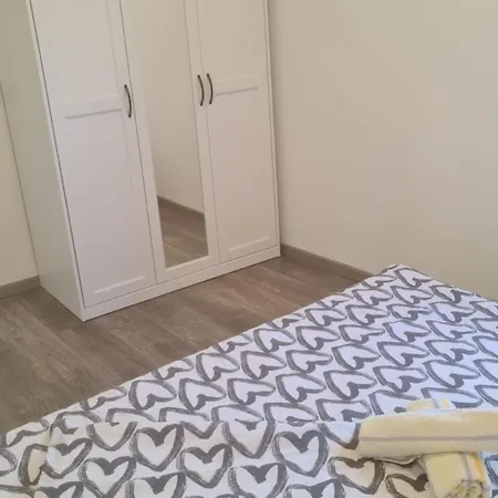 Διαμέρισμα Rubbi - Two Bedroom With Terrace