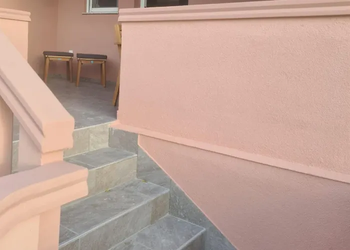 Rubbi - Two Bedroom With Terrace *