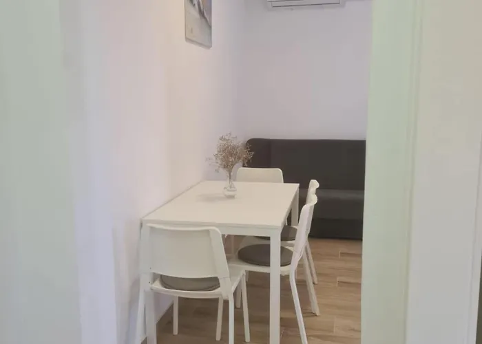 Rubbi - Two Bedroom With Terrace Врси