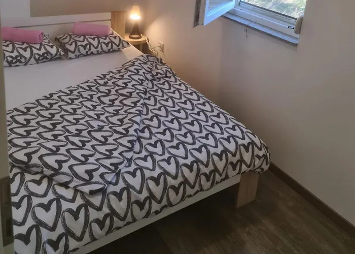Rubbi - Two Bedroom With Terrace Апартаменты